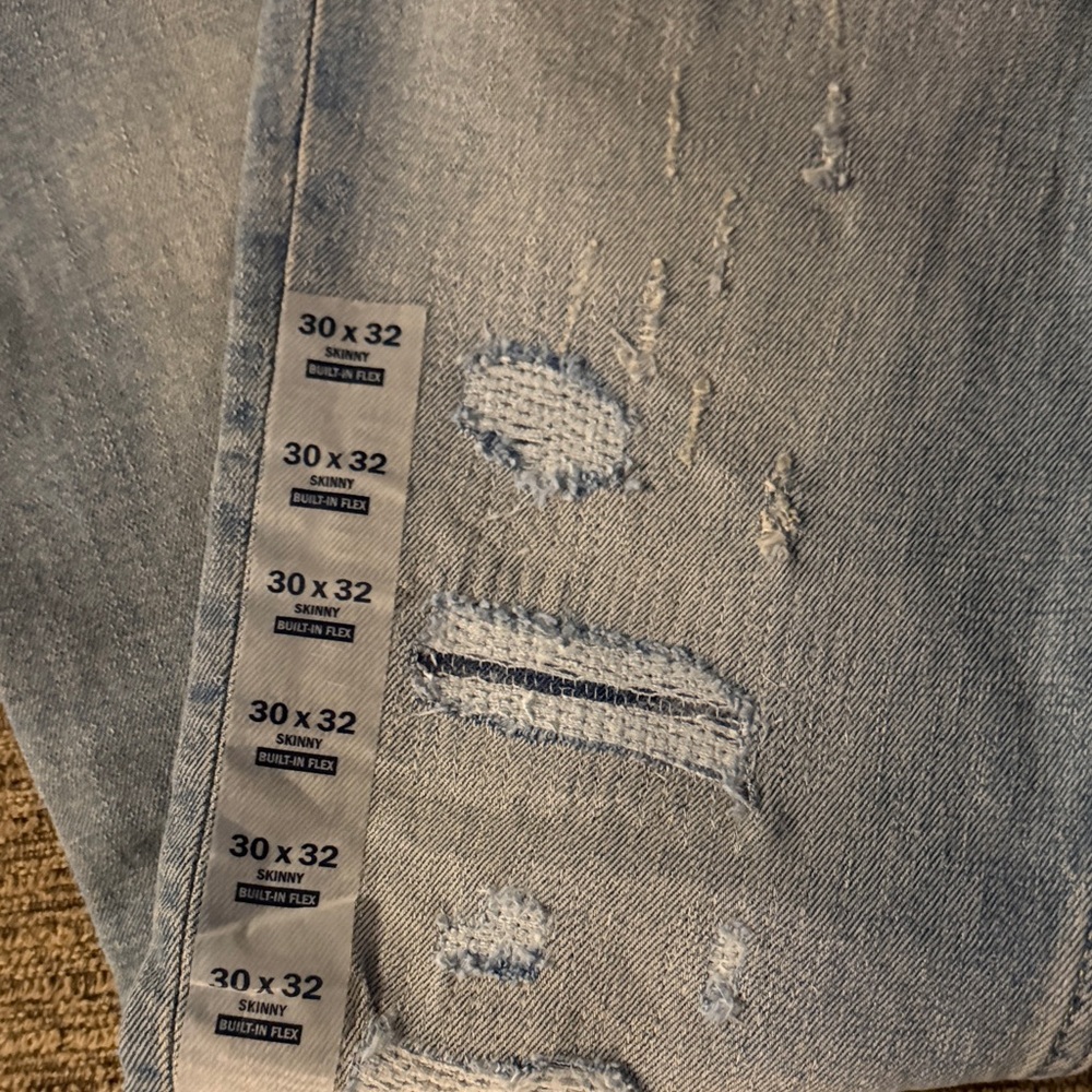 Old Navy women Slim Jeans in Light Blue - Picture 4 of 8